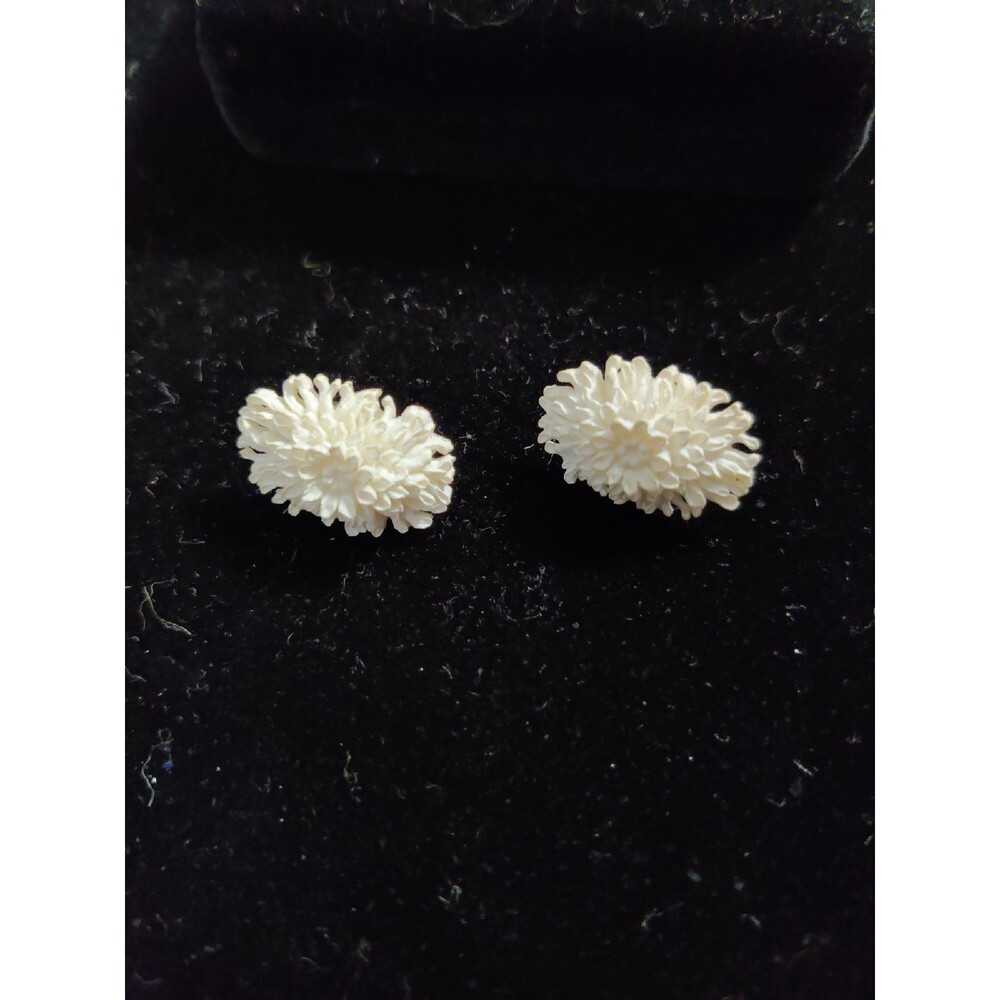 White Flower earrings